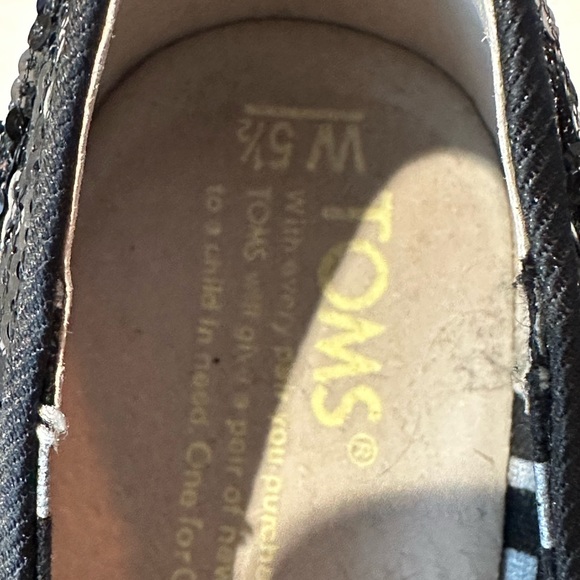 TOMS black sequins & satin wedges - Picture 4 of 7